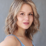 Who is Isabella Acres, Know about Isabella Acres Biography, Net Worth, Age, Height, News, Husband, Boyfriend, Earnings & Religion