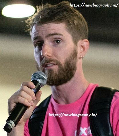 Who is Linus Sebastian, Know about Linus Sebastian Biography, Net Worth, Age, Height, News, Wife, Girlfriend, Photo, Earnings & Religion