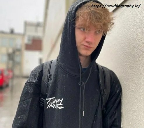 Who is Thomas Simons, Know about Thomas Simons Biography, Net Worth, Age, Height, News, Wife, Girlfriend, Photo, Earnings & Religion